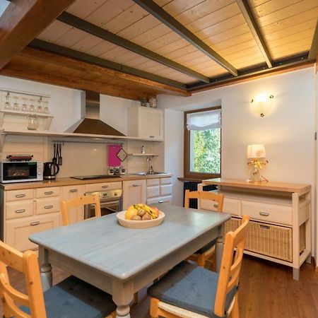 Il Castello Apartment มัลเชซิเน ภายนอก รูปภาพ
