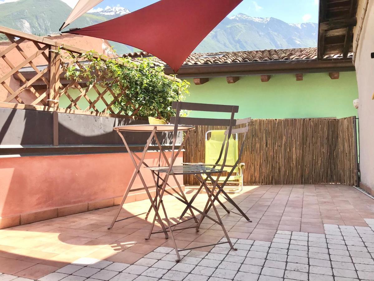 Il Castello Apartment มัลเชซิเน ภายนอก รูปภาพ