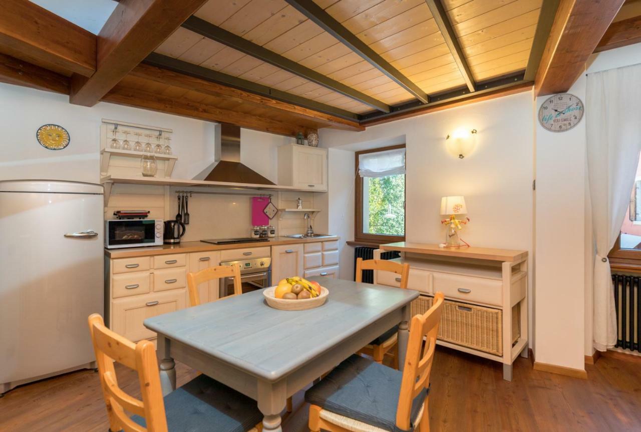 Il Castello Apartment มัลเชซิเน ภายนอก รูปภาพ